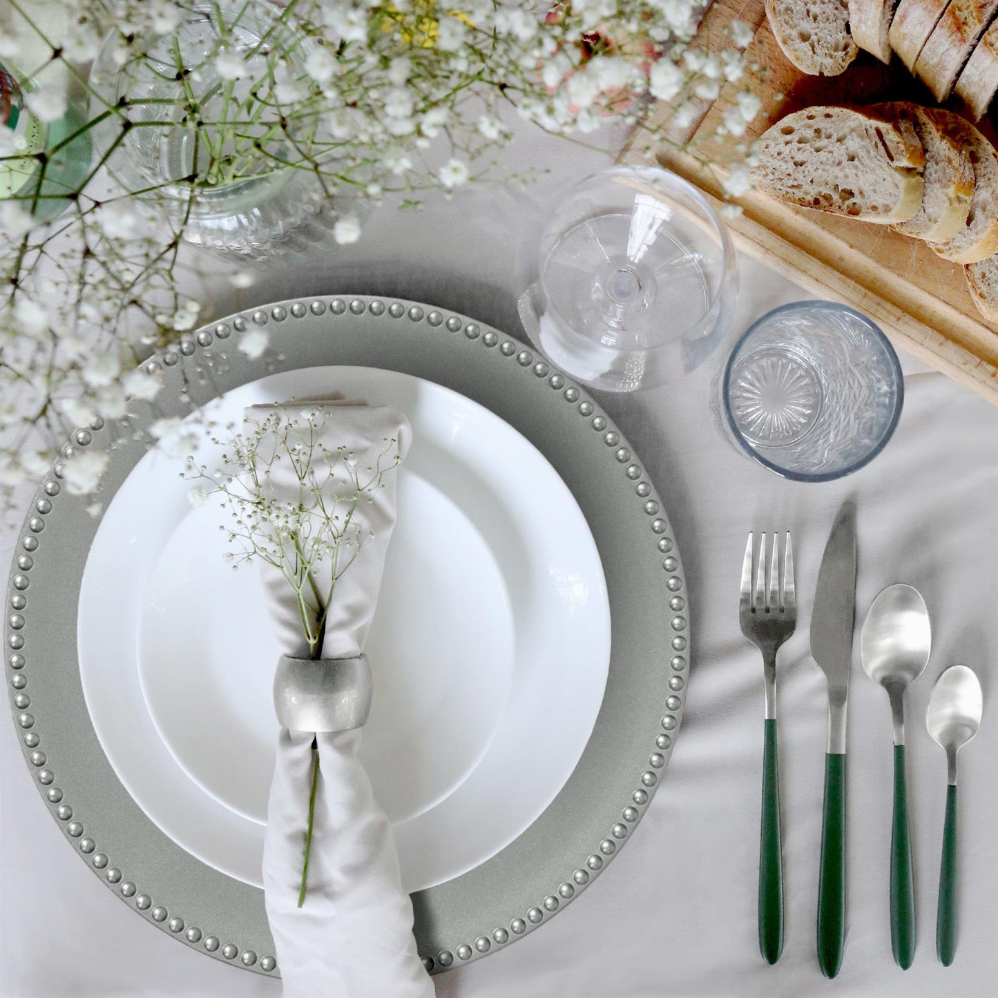 18pc Round Beaded Charger Plates Set - 33cm