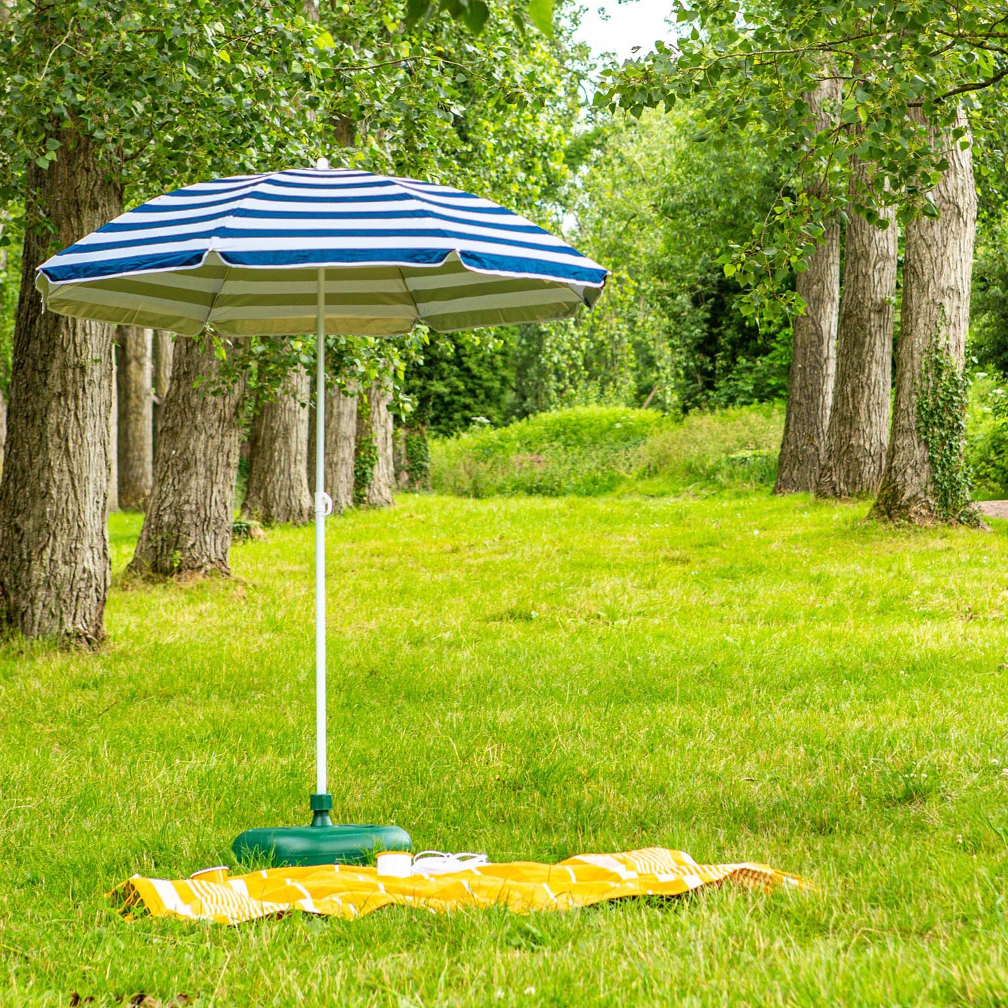 20L Plastic Fillable Parasol Base