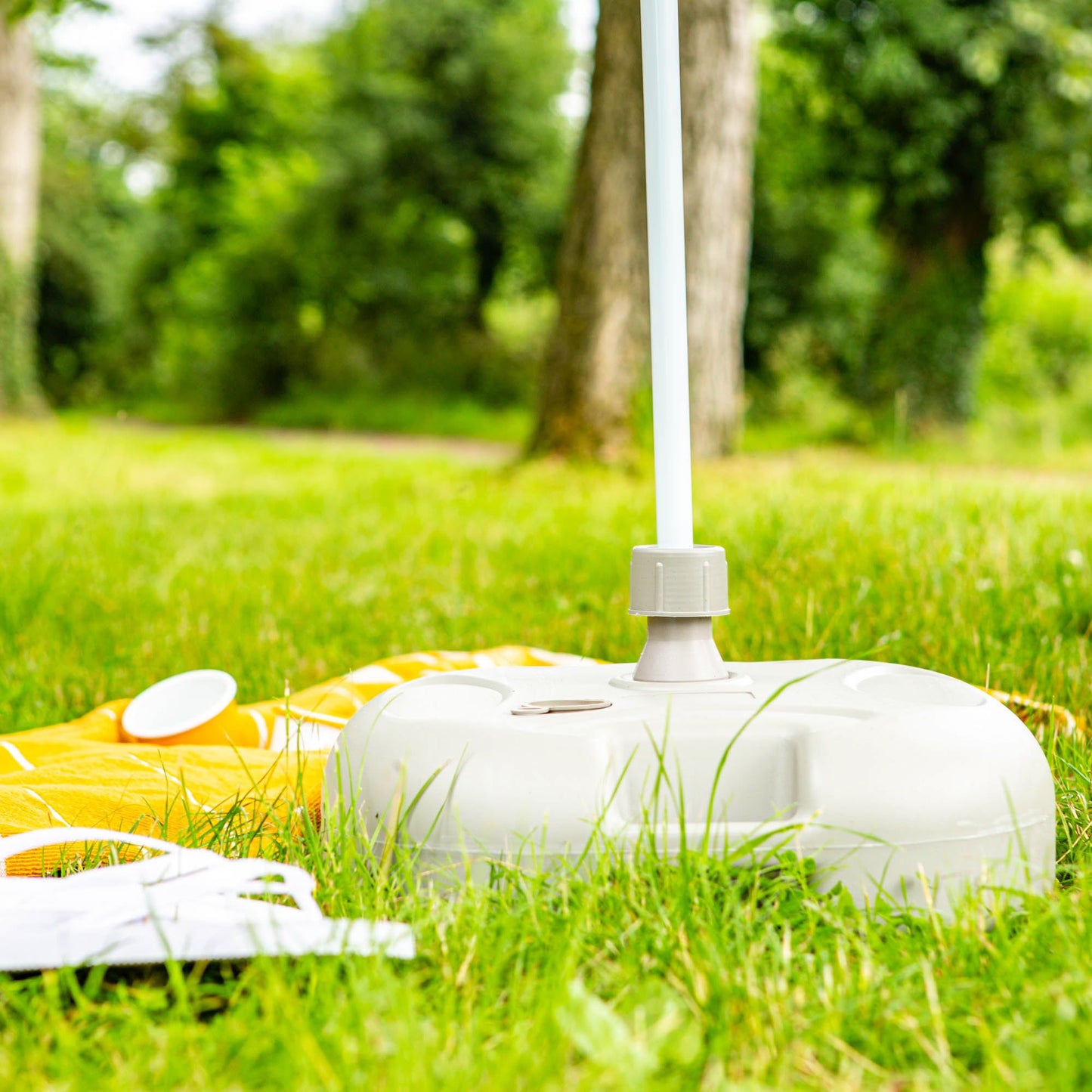 20L Plastic Fillable Parasol Base