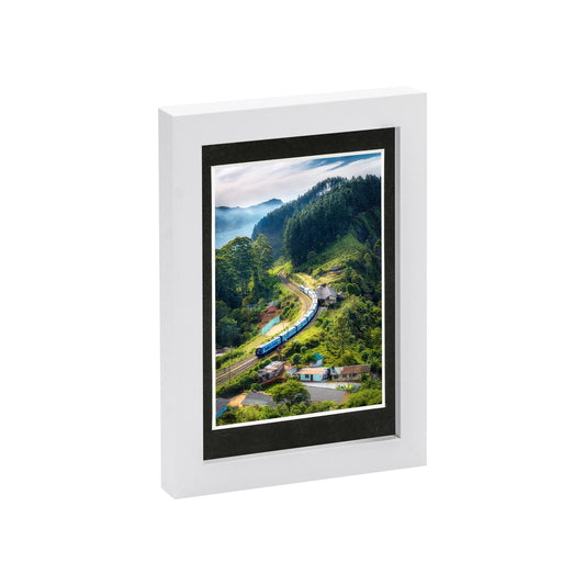 White 5" x 7" Photo Frame with 4" x 6" Mount